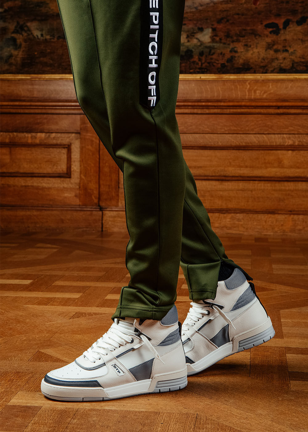 Buy Olive Track Pants for Men by KENNETH COLE Online | Ajio.com